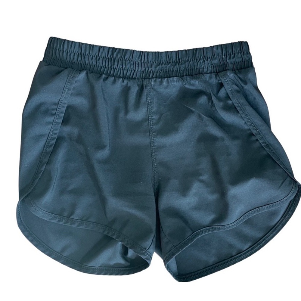 Girls Black All in Motion Shorts, M 7/8